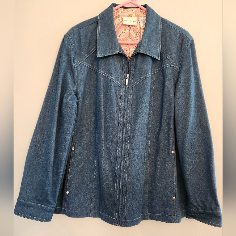EUC Alfred Dunner Denim Jacket for Women with Paisley lining. Size 18. Very Nice